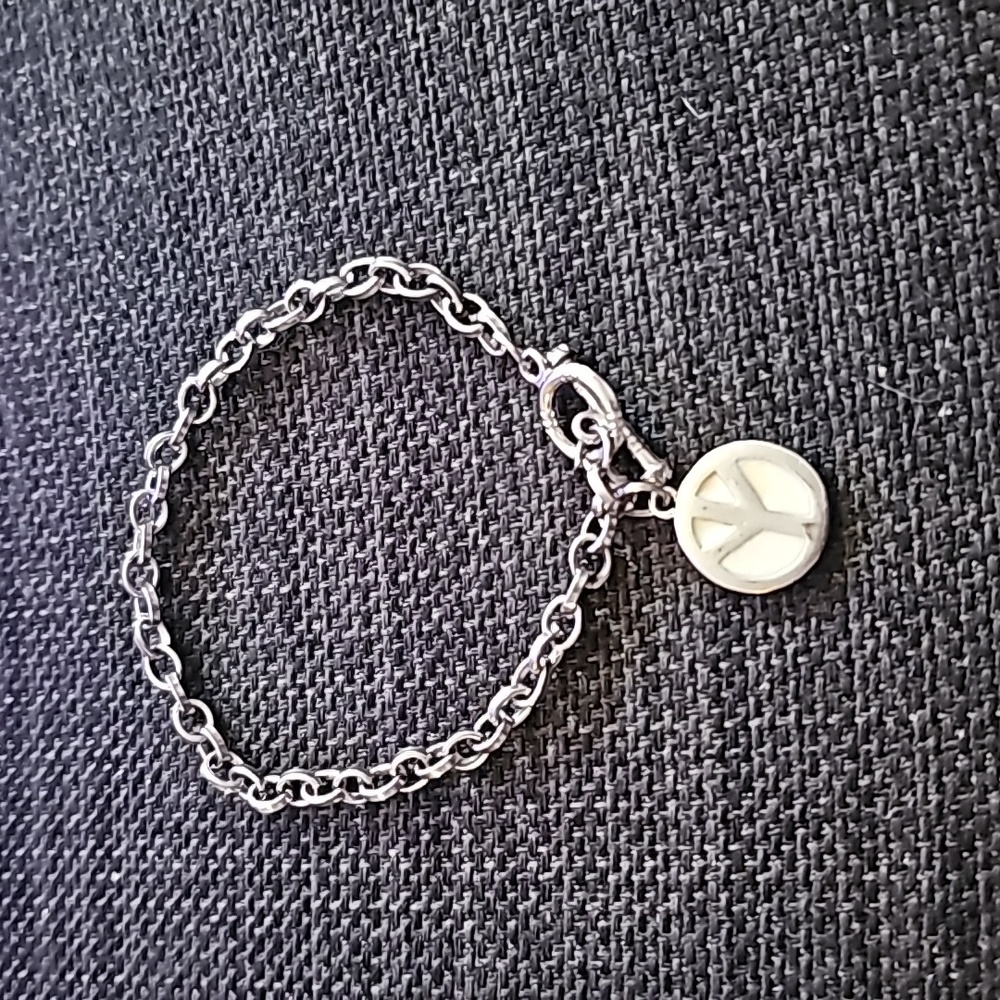 White Enamel Silver Peace Bracelet Box A/6